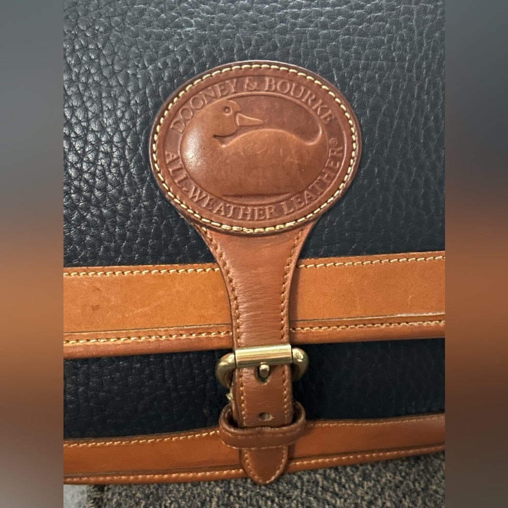 SOLD $65 Dooney & Bourke Vintage Crossbody/Shoulder Bag. All Weather Leather. - Picture 4 of 15